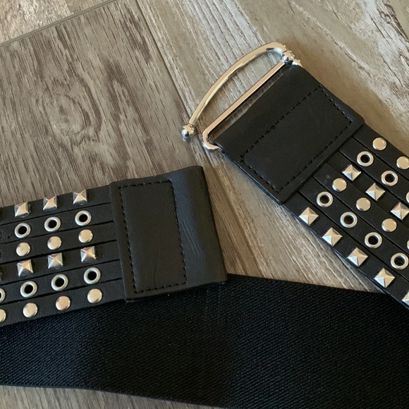 Great Studded leather belt - Picture 2 of 8